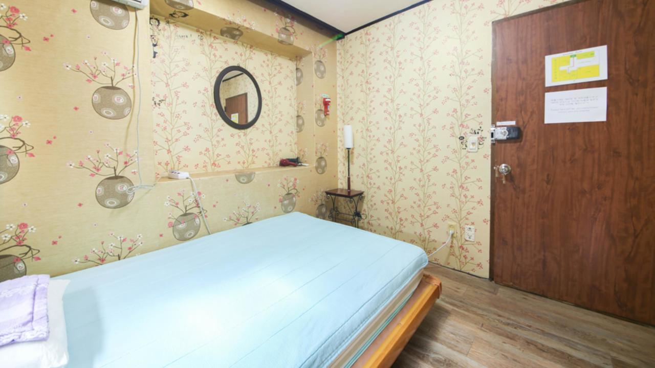 Comeinn Guesthouse Hongdae - Female Only Seul Dış mekan fotoğraf