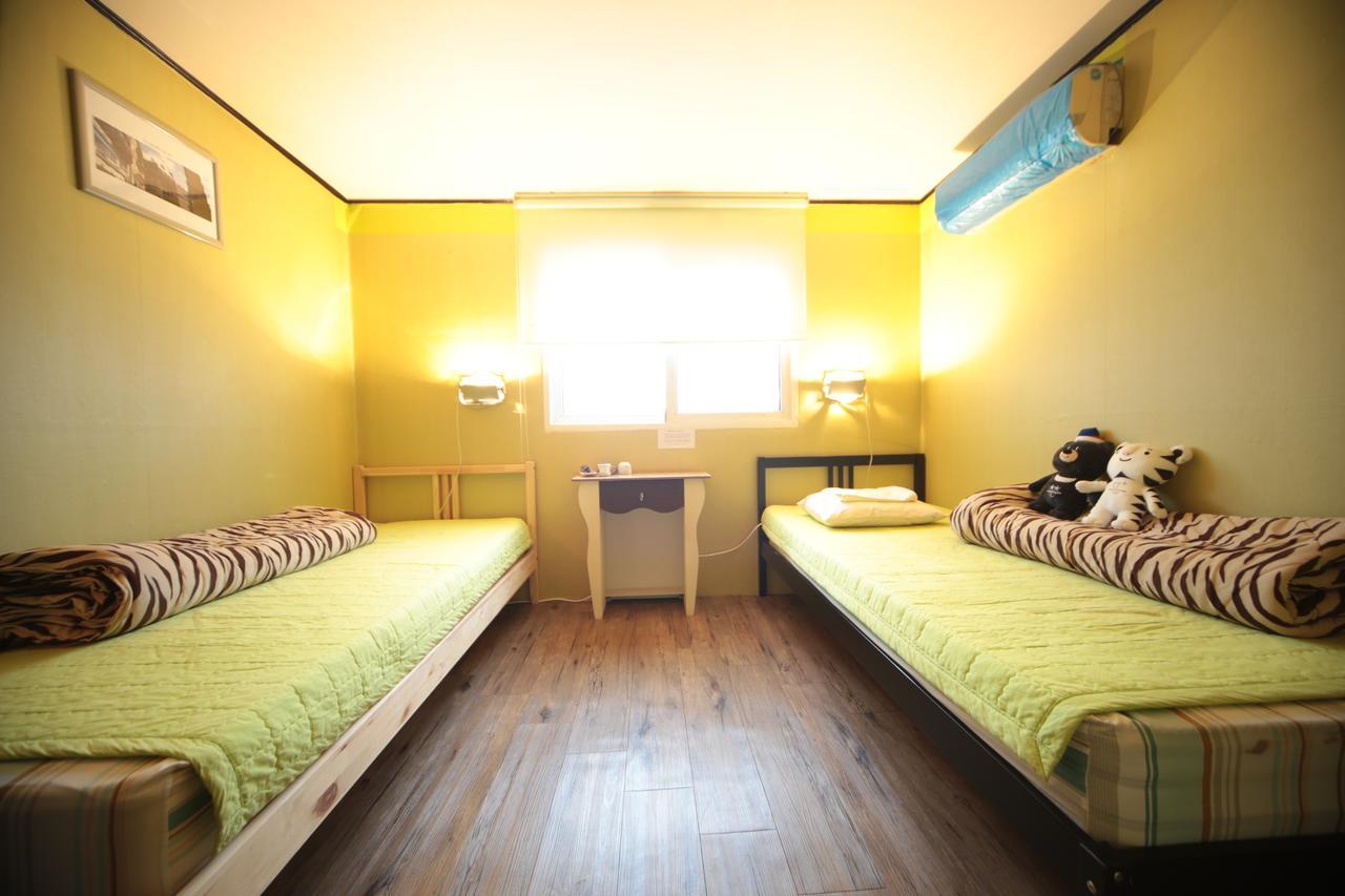 Comeinn Guesthouse Hongdae - Female Only Seul Dış mekan fotoğraf