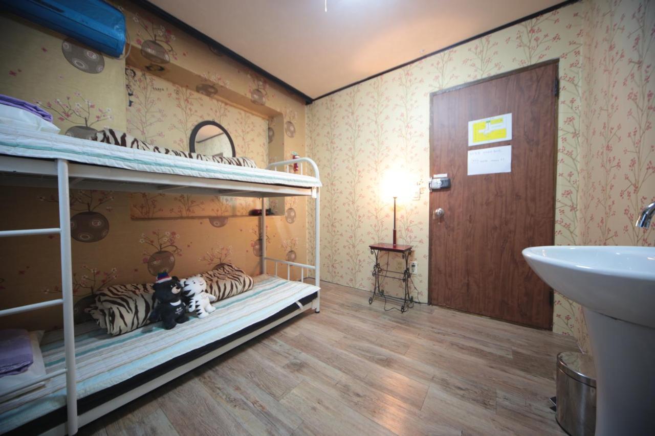 Comeinn Guesthouse Hongdae - Female Only Seul Dış mekan fotoğraf